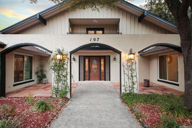 107 WICKFORD WAY, Castle Hills, TX 78213
