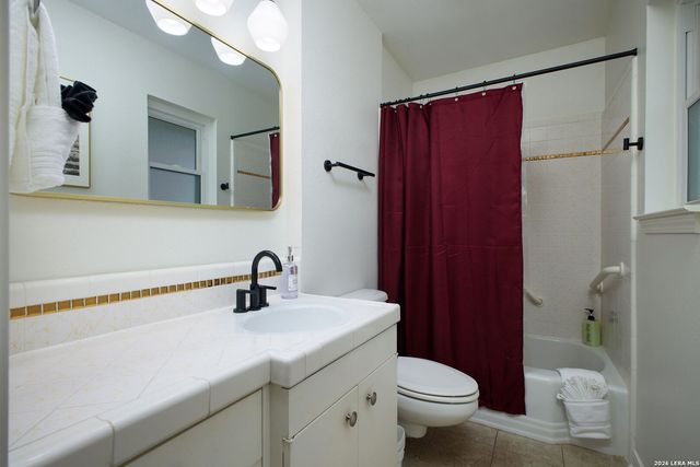107 WICKFORD WAY, Castle Hills, TX 78213