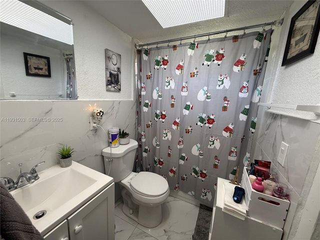 1350 NE 119th St 135003, Miami, FL 33161