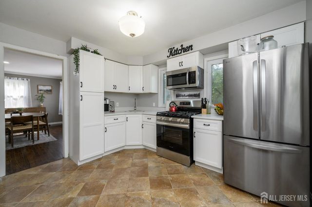 2010 S Brighton Avenue, Clementon, NJ 08021