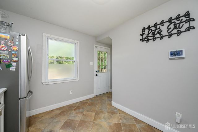 2010 S Brighton Avenue, Clementon, NJ 08021
