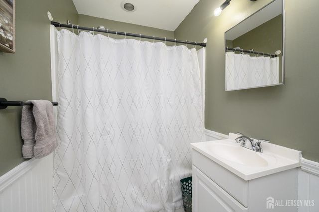 2010 S Brighton Avenue, Clementon, NJ 08021