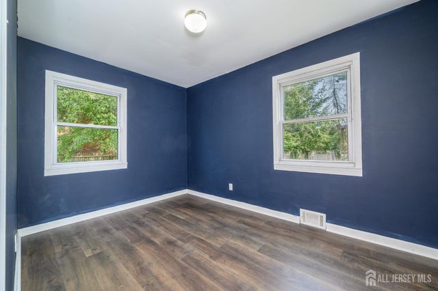 2010 S Brighton Avenue, Clementon, NJ 08021