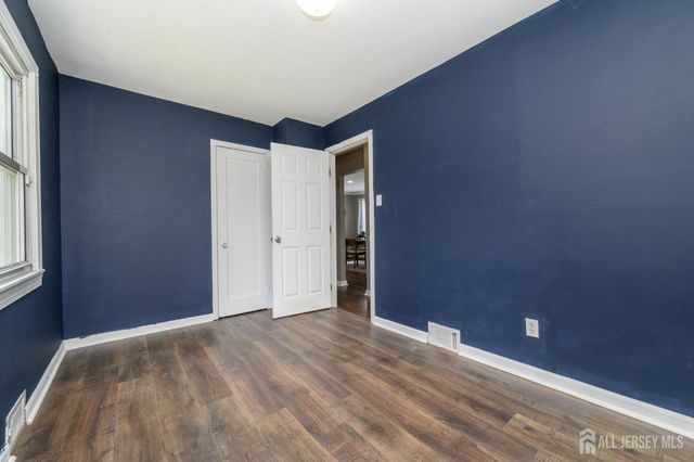 2010 S Brighton Avenue, Clementon, NJ 08021