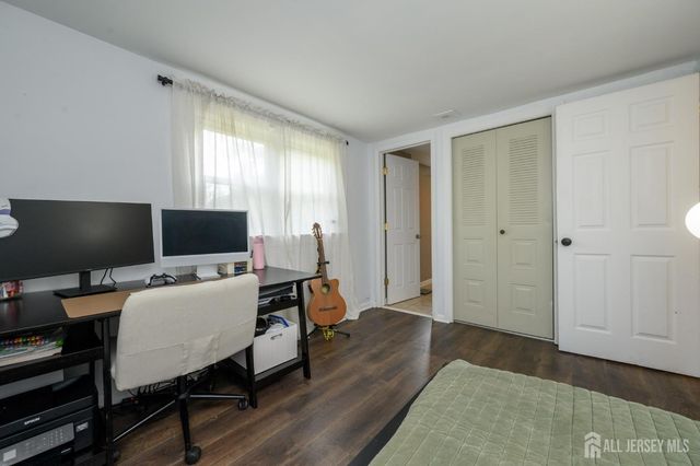 2010 S Brighton Avenue, Clementon, NJ 08021