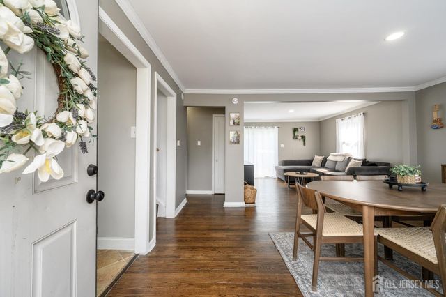 2010 S Brighton Avenue, Clementon, NJ 08021