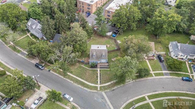 2010 S Brighton Avenue, Clementon, NJ 08021
