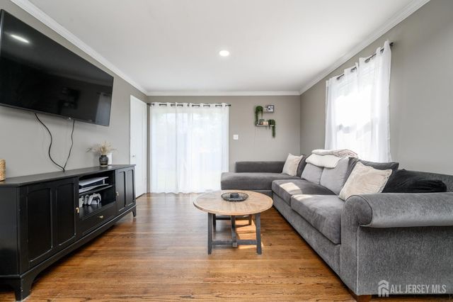 2010 S Brighton Avenue, Clementon, NJ 08021