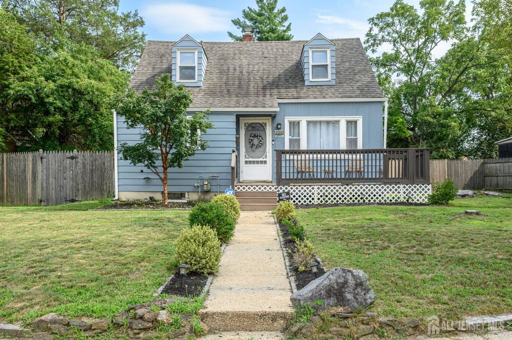 2010 S Brighton Avenue, Clementon, NJ 08021