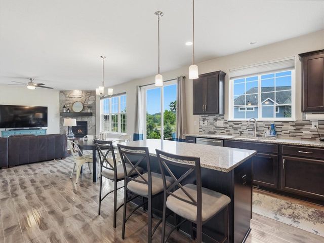 3513 Olde Howell ROAD, Waukesha, WI 53188