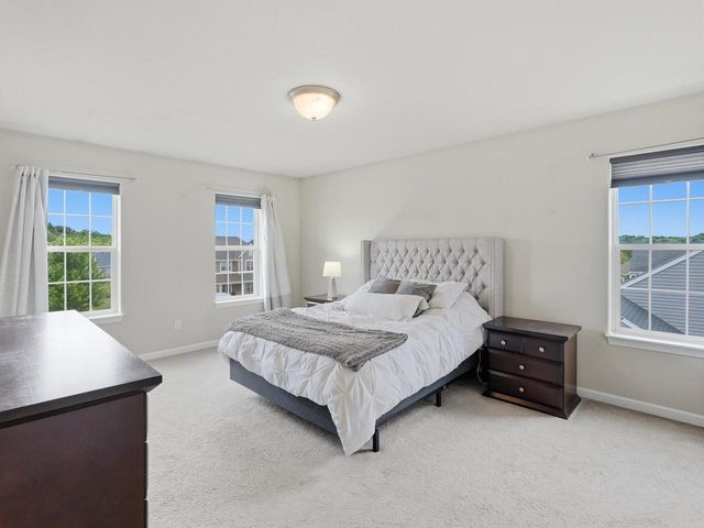 3513 Olde Howell ROAD, Waukesha, WI 53188