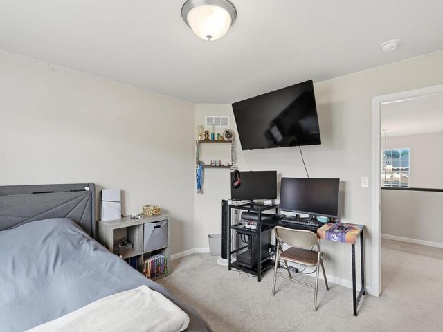 3513 Olde Howell ROAD, Waukesha, WI 53188