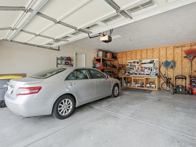 3513 Olde Howell ROAD, Waukesha, WI 53188