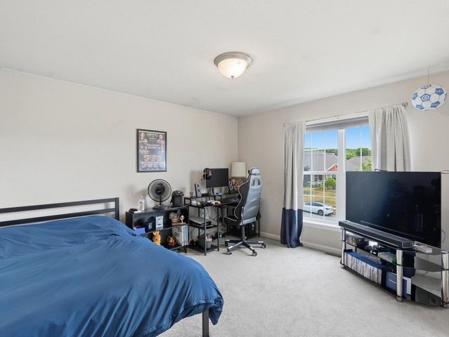 3513 Olde Howell ROAD, Waukesha, WI 53188