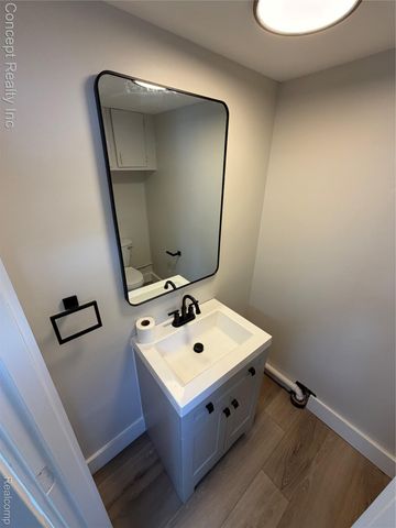 23556 Candace Drive, Rockwood, MI 48173