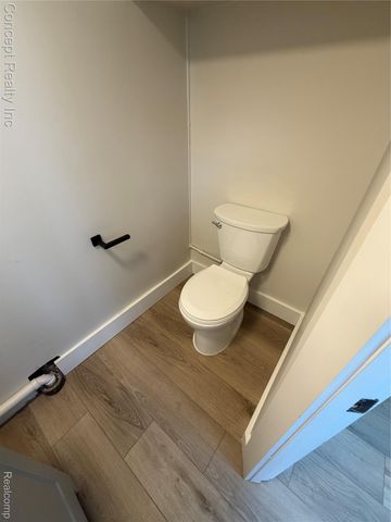 23556 Candace Drive, Rockwood, MI 48173