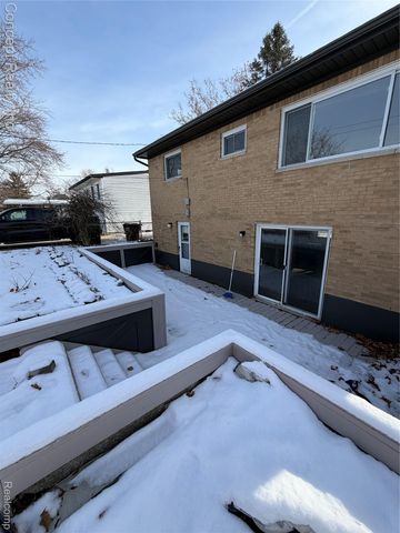 23556 Candace Drive, Rockwood, MI 48173