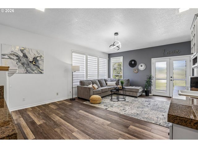 9750 Se WESTVIEW Ct, Happy Valley, OR 97086