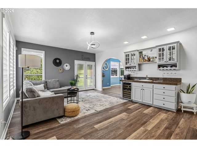 9750 Se WESTVIEW Ct, Happy Valley, OR 97086