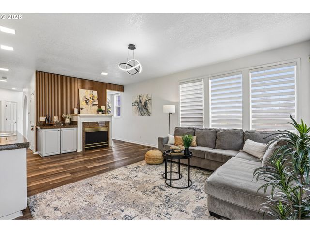 9750 Se WESTVIEW Ct, Happy Valley, OR 97086