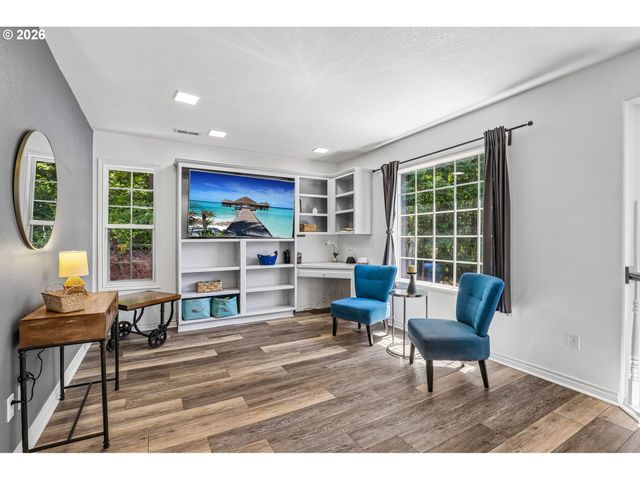 9750 Se WESTVIEW Ct, Happy Valley, OR 97086