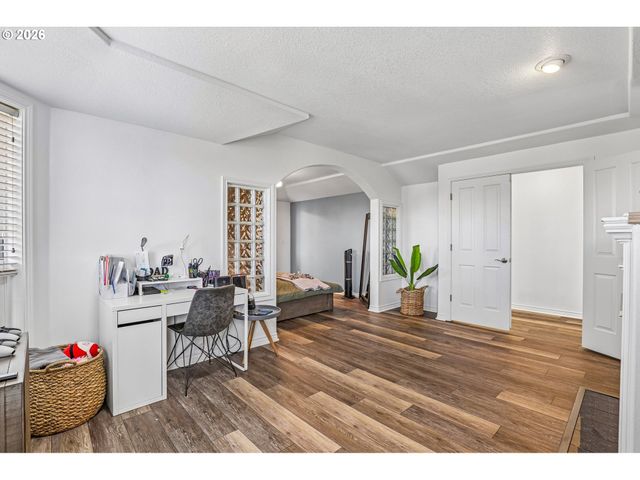 9750 Se WESTVIEW Ct, Happy Valley, OR 97086