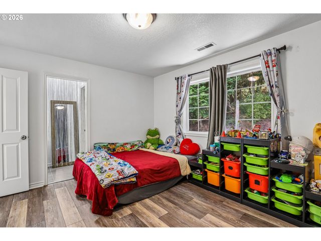 9750 Se WESTVIEW Ct, Happy Valley, OR 97086