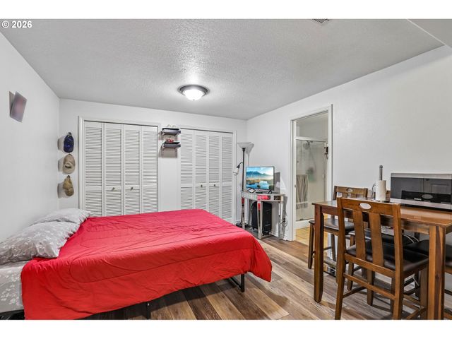 9750 Se WESTVIEW Ct, Happy Valley, OR 97086