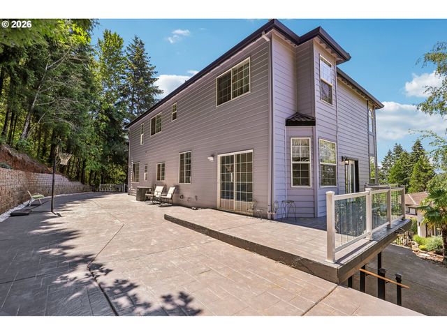 9750 Se WESTVIEW Ct, Happy Valley, OR 97086