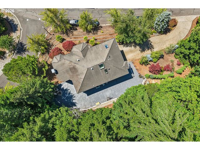 9750 Se WESTVIEW Ct, Happy Valley, OR 97086