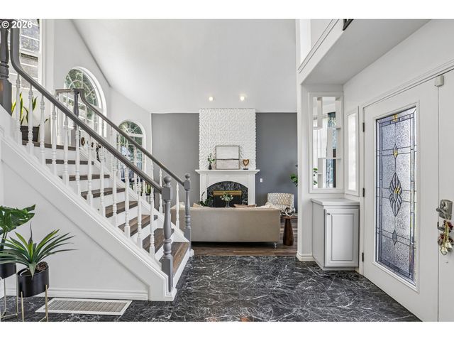 9750 Se WESTVIEW Ct, Happy Valley, OR 97086