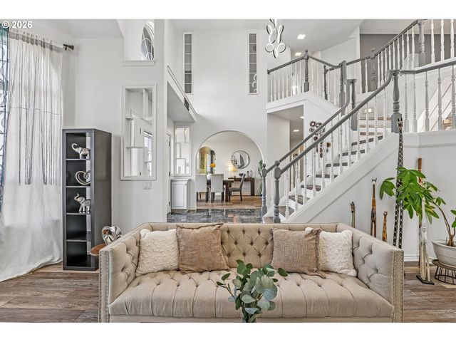 9750 Se WESTVIEW Ct, Happy Valley, OR 97086