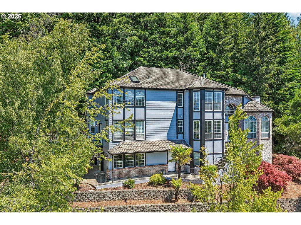 9750 Se WESTVIEW Ct, Happy Valley, OR 97086
