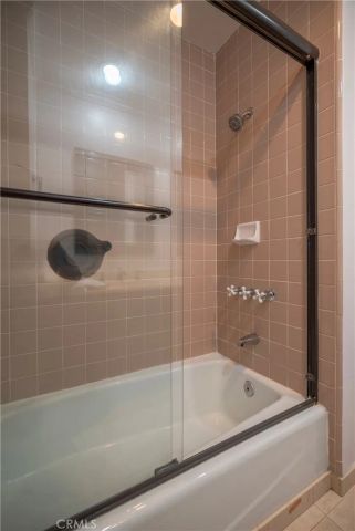 24420 Victory, West Hills, CA 91367