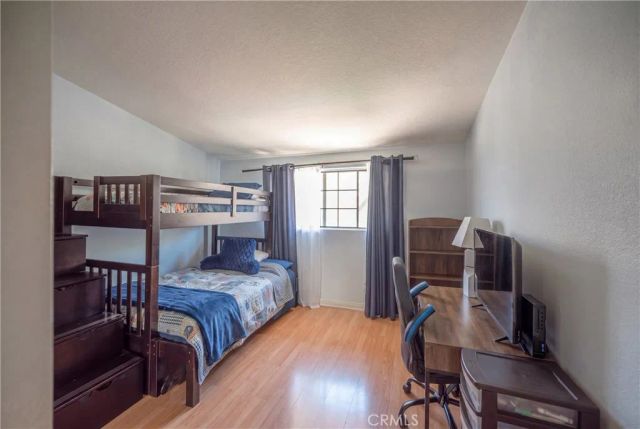 24420 Victory, West Hills, CA 91367