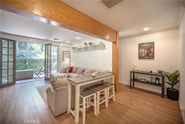 24420 Victory, West Hills, CA 91367