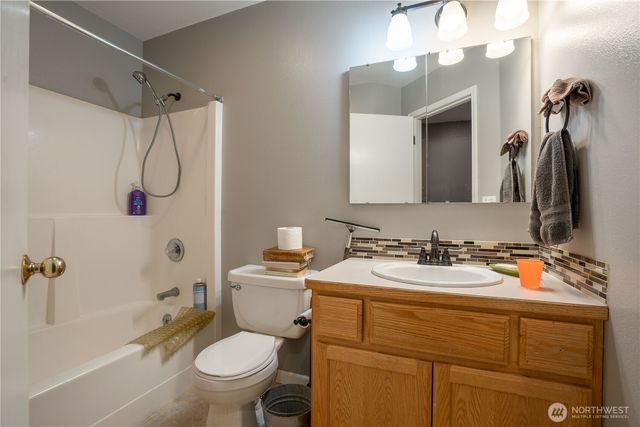 816 Cedar Drive, Lynden, WA 98264