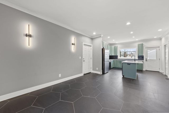 531 Emmit Avenue, Columbus, OH 43228