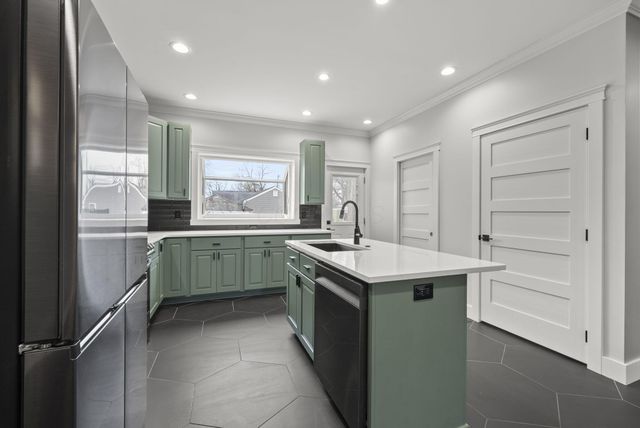 531 Emmit Avenue, Columbus, OH 43228