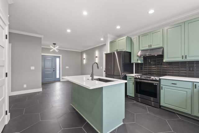 531 Emmit Avenue, Columbus, OH 43228