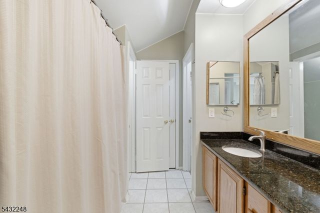 38 Cherrywood Dr, Franklin Twp., NJ 08873