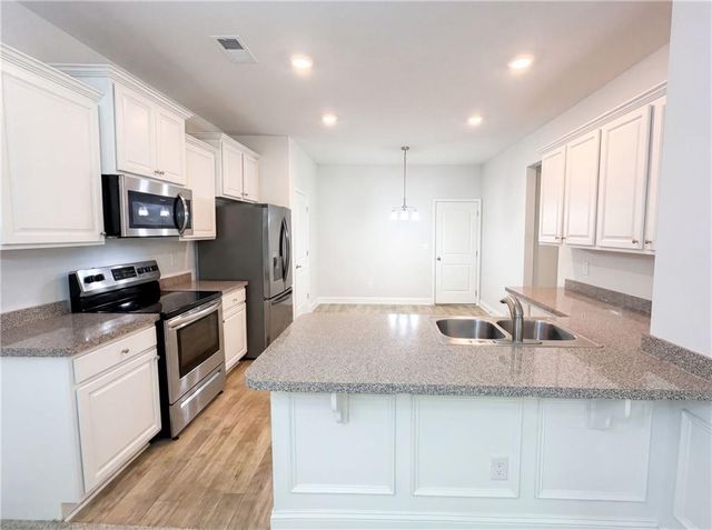 11916 Lovejoy Crossing Place, Hampton, GA 30228