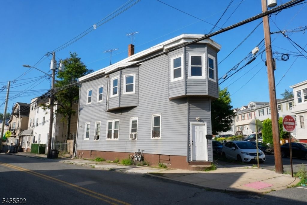 113 E Main St, Paterson City, NJ 07522 — photo 2