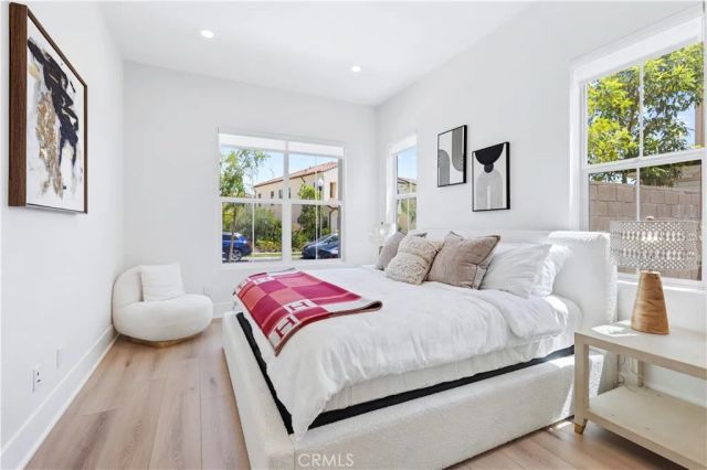 63 Longchamp, Irvine, CA 92602