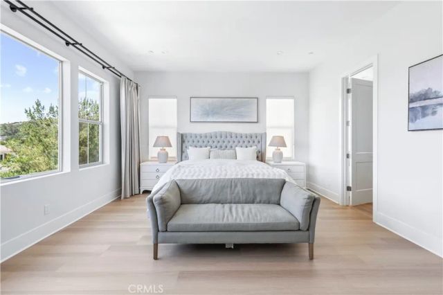 63 Longchamp, Irvine, CA 92602