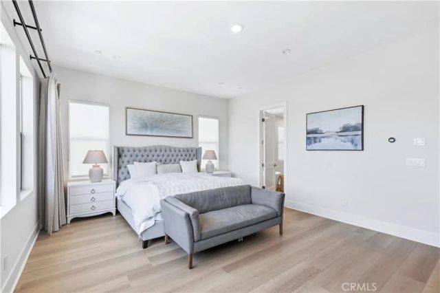 63 Longchamp, Irvine, CA 92602