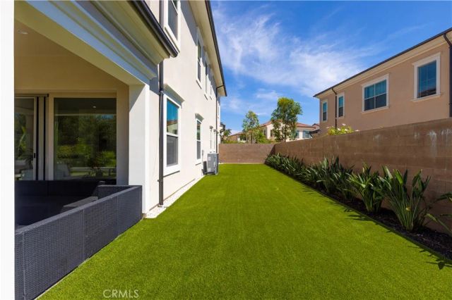 63 Longchamp, Irvine, CA 92602