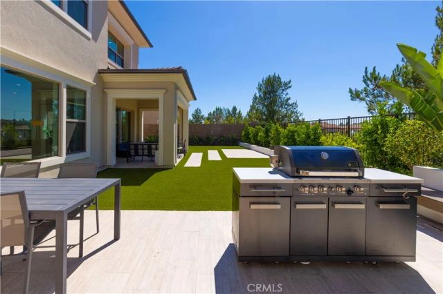 63 Longchamp, Irvine, CA 92602