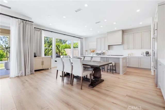 63 Longchamp, Irvine, CA 92602