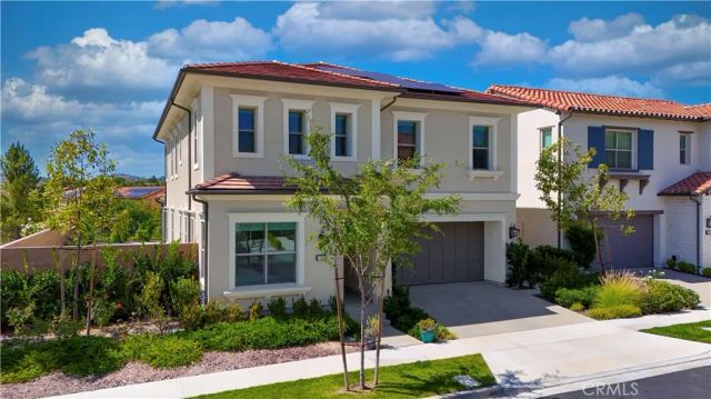63 Longchamp, Irvine, CA 92602